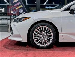 تويوتا أفالون